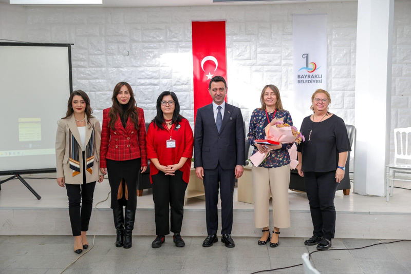 BAYRAKLIâDA KADINA YÃNELÄ°K ÅÄ°DDETLE MÃCADELE ÃALIÅTAYI (2)-1765802547546.jpeg